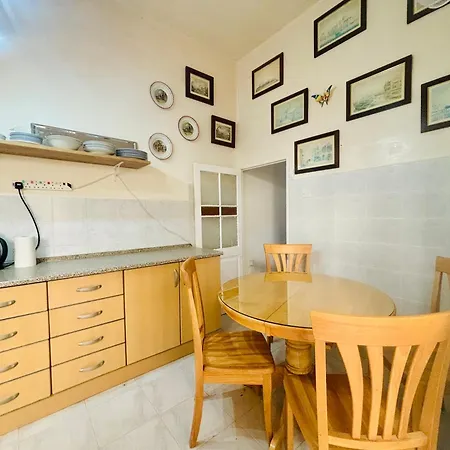 Traditional House 5 Min Walk To The Sliema